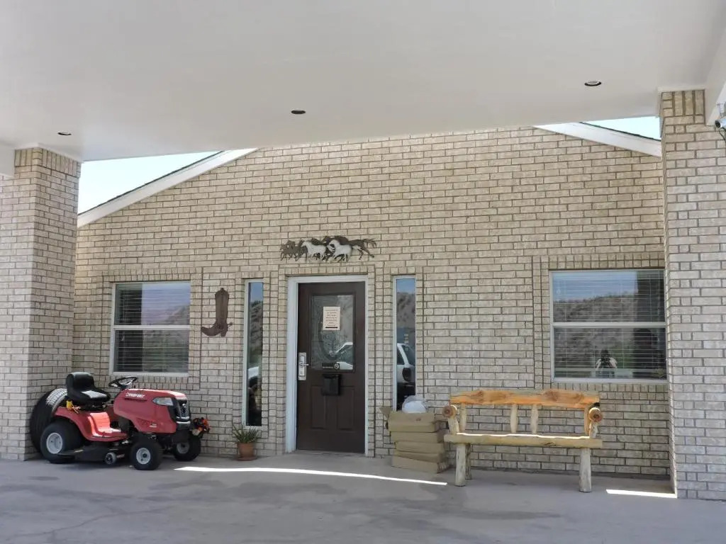 Riata Inn - Presidio