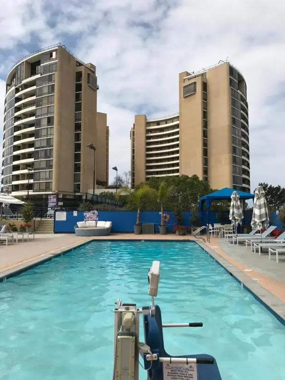 Luxury 1 BD & 1BR with Fantastic marina view