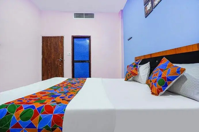 FabExpress Evaan Deluxe Rooms