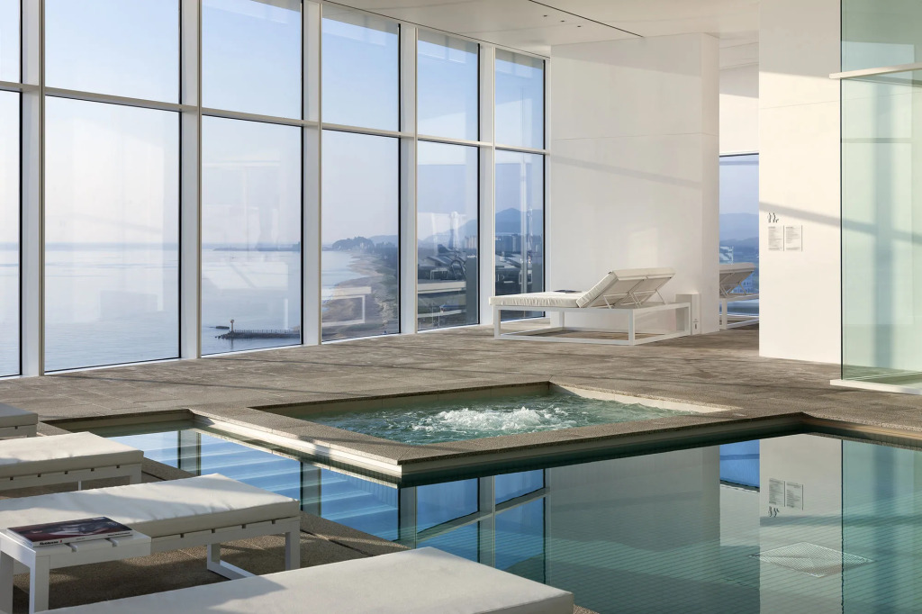 SEAMARQ HOTEL