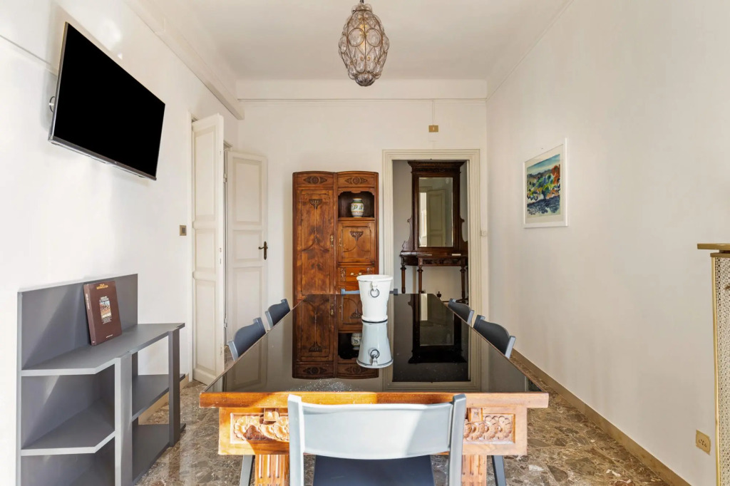 Irnerio Apts - Black Widow by Wonderful Italy
