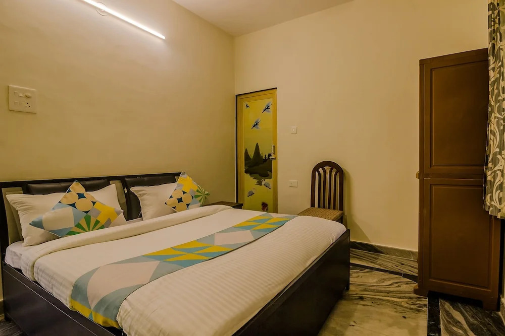 OYO 24035 Home La Indiana Morjim