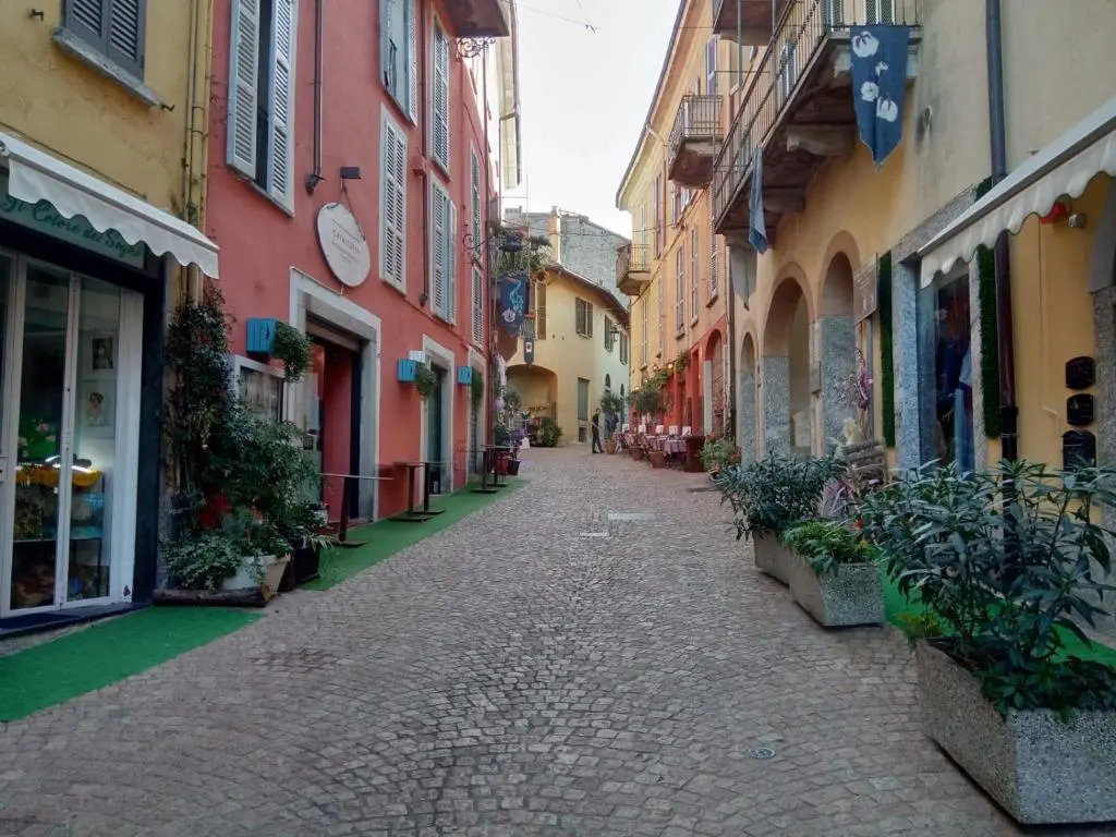 Marco Apartment - Holiday Apartment Luino