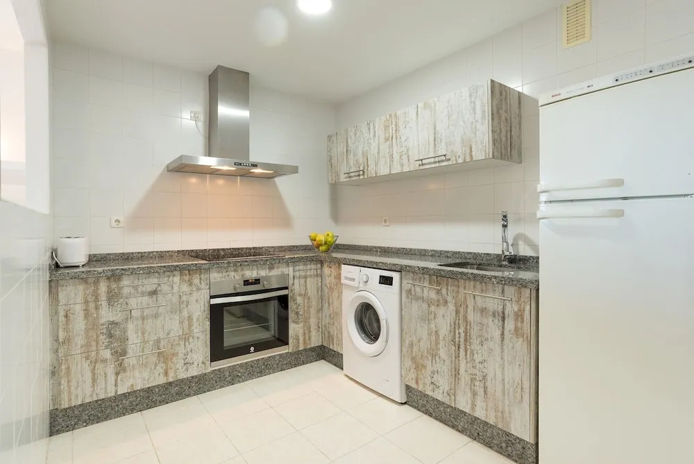 MalagaSuite Higueron Beach&Pool Apartment