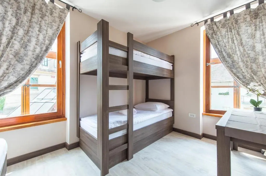 Hotel Pri mostu