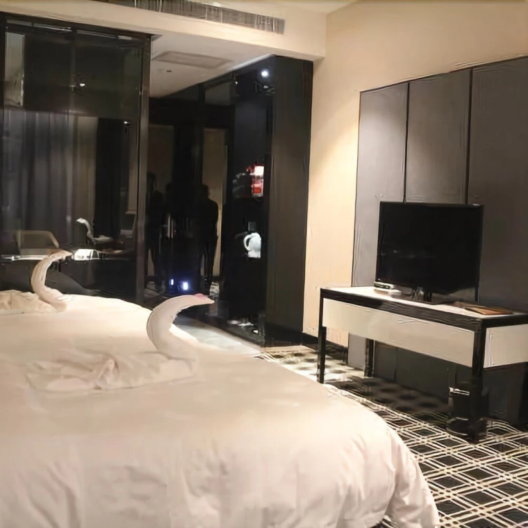Crystal International Hotel