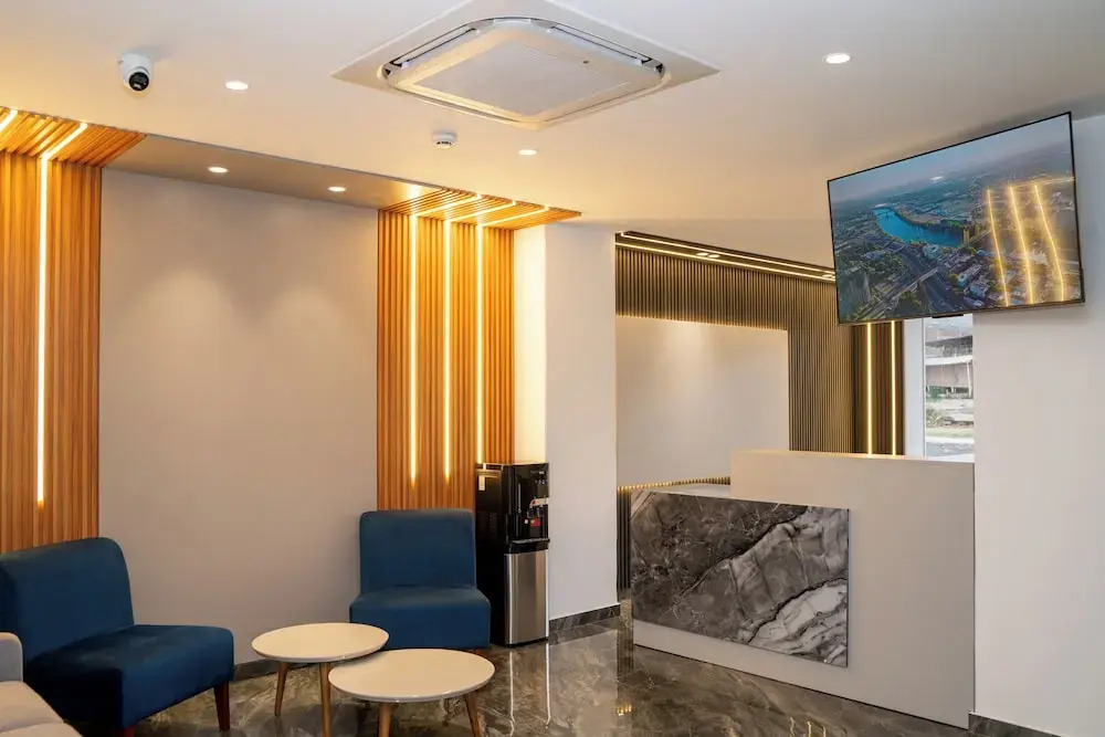 Manta Surf Hotel