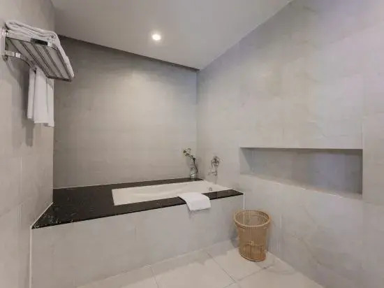 Chongqing Guobin Hotel