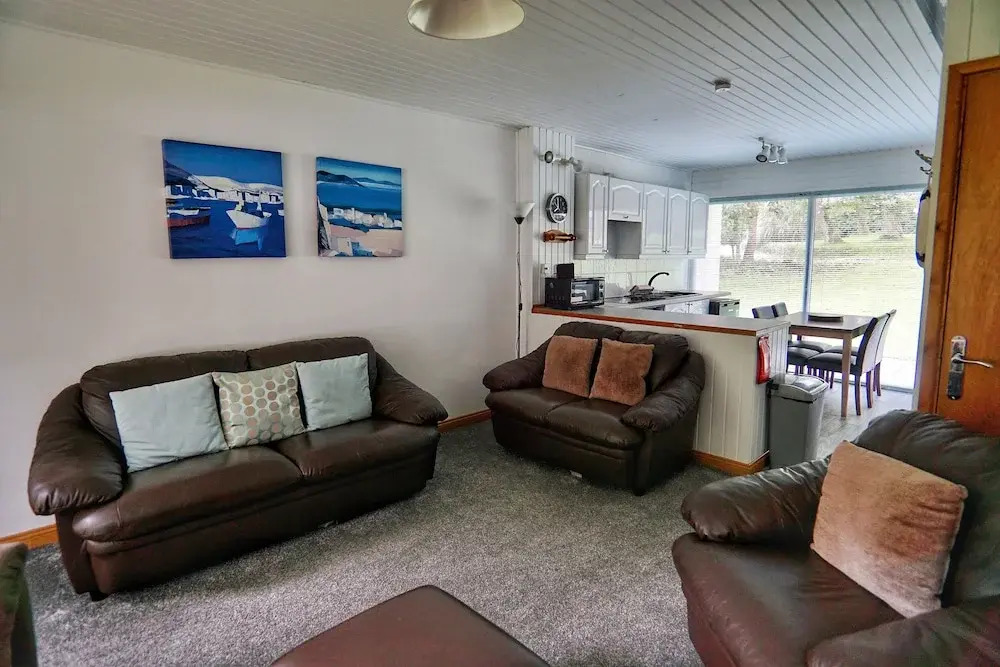 Special 2 Bedroom Home In White Cross