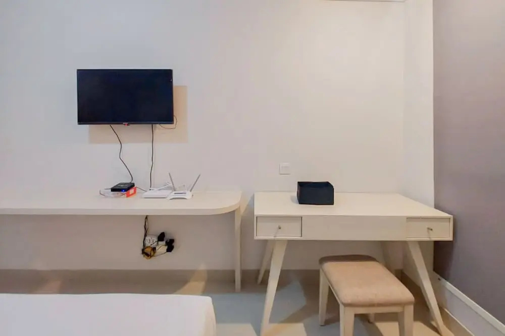 Scenic And Homey Studio Barsa City Apartment
