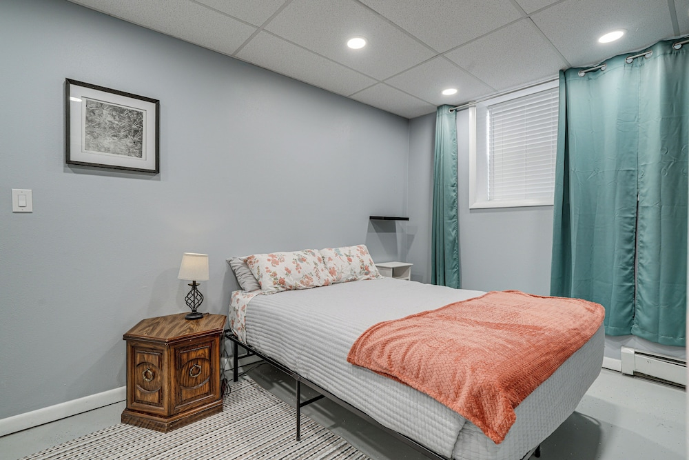Downtown Casper Gem! Super Walkable Apartment