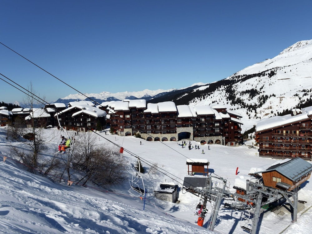 Charming Ski-in Getaway