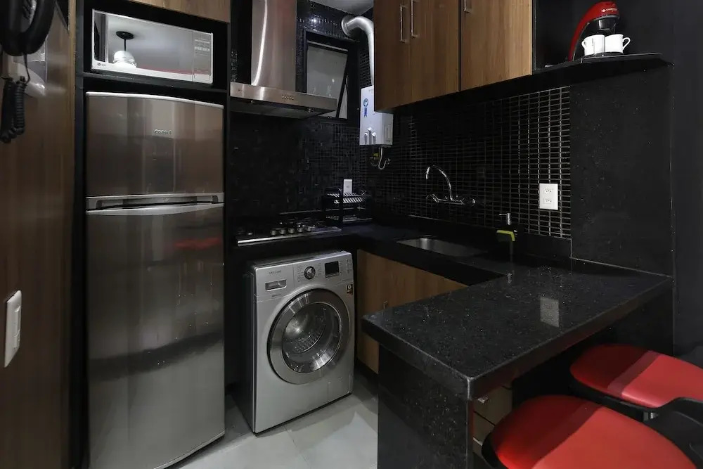 Rio Rentals 021- C047 Studio na quadra da praia com máquina