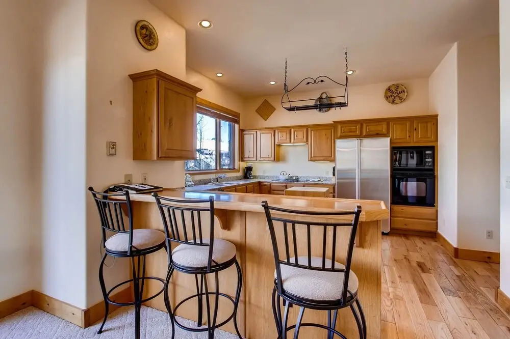 3br Townhome With Mountain Views & Garage 3 Bedroom Townhouse - No Cleaning Fee! by RedAwning
