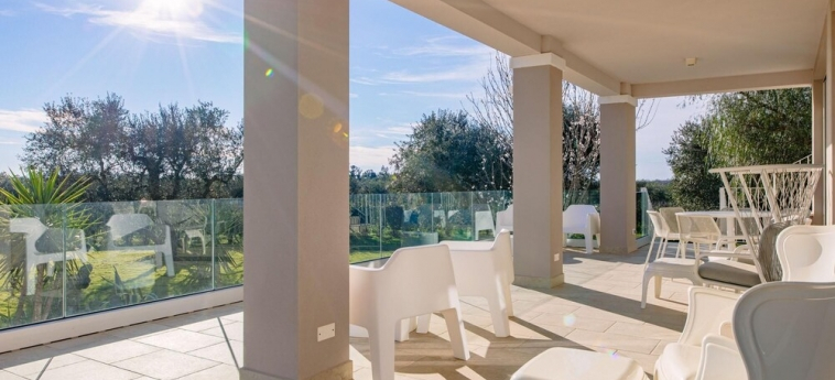 La Perla tra gli Ulivi 12, Emma Villas