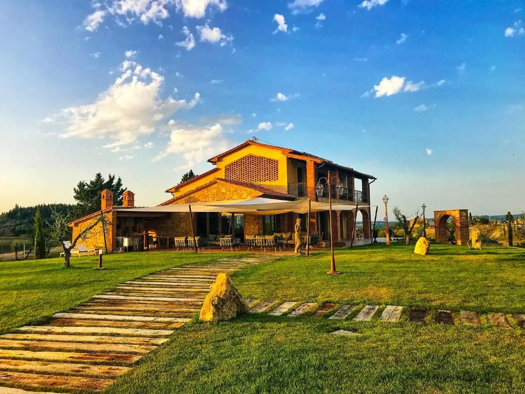 Villa Massimiliano by PosarelliVillas