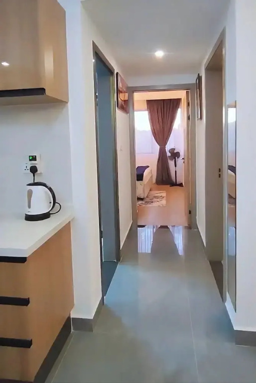 Erica Suites- Riverside