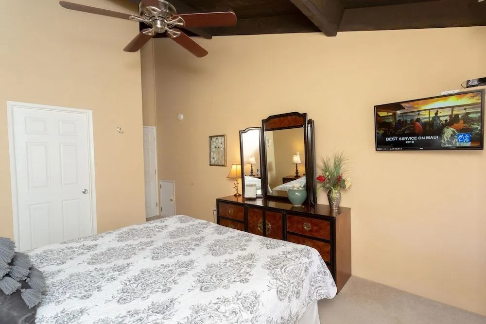 Hale Kamaole #328 - 2 Br Condo