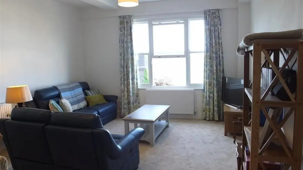 Newbridge House Apartment 2