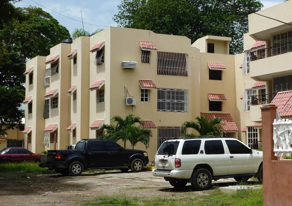 2 bedroom condo near beach