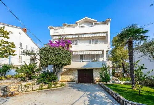 Apartments Bepina