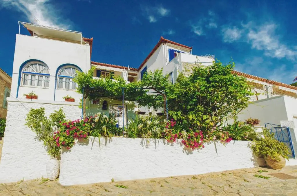 Zoe Apartments No 6 , Hydra Island Greece
