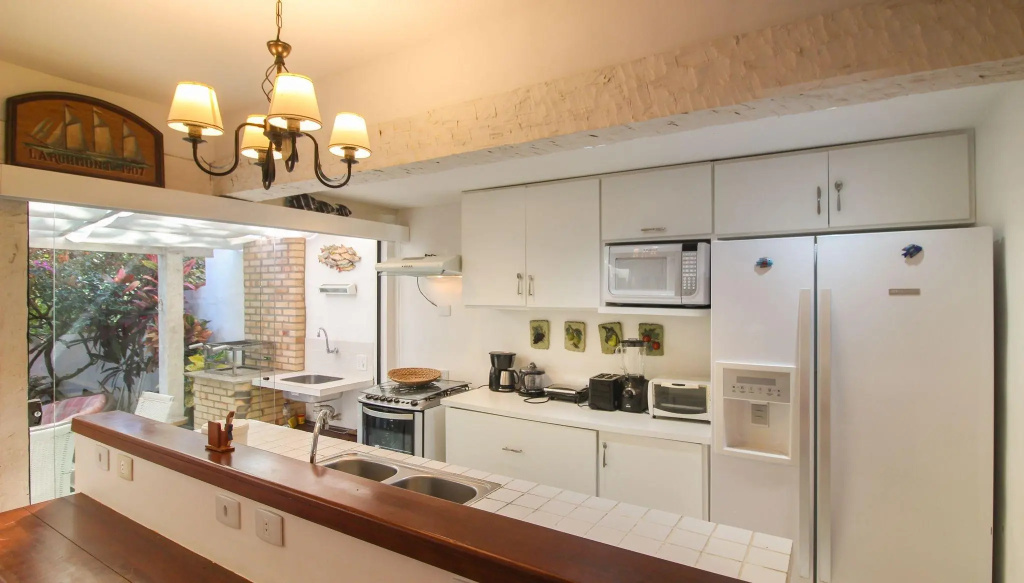 Casa em Condomínio Privado na Beira da Praia por Luxury Rentals