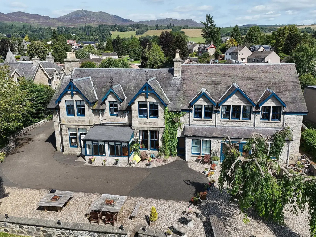 Rosemount Hotel