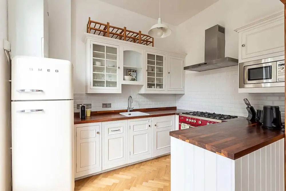 Newly Renovated One Bedroom Kensington Flat