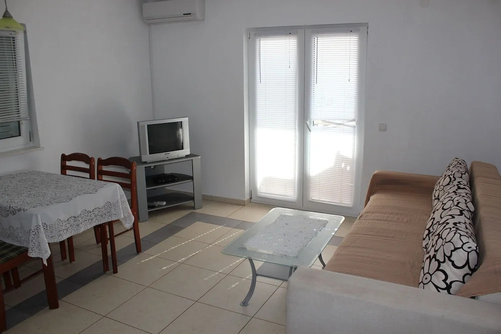 Apartment With 2 Bedrooms in Zecevo Rogoznicko, With Wonderful sea Vie