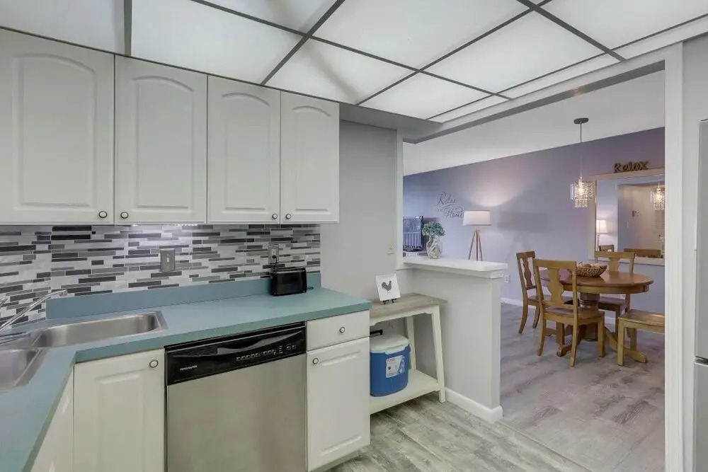 South Seas Tower 4-309