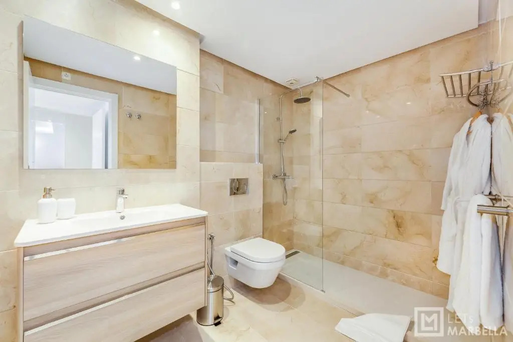 LetsMarbella - NEW 2BR APARTMENT IN PUERTO BANUS - POOL & PARKING