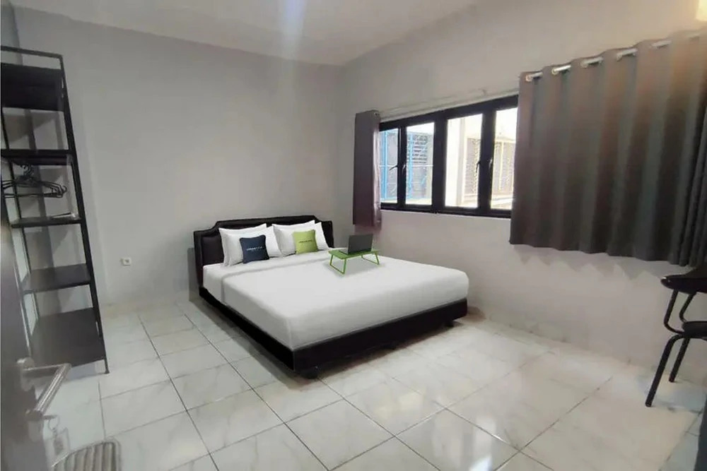Collection O 91131 New V1 Hotel Near Stasiun Mangga Besar