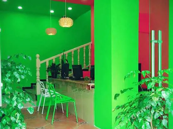 Shangyu Theme Hotel