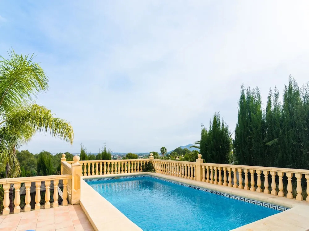 Tranquil Vista in Pedreguer