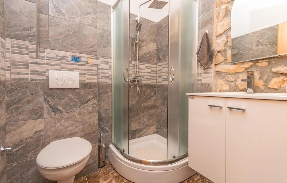 Lovely Home In Donje Rastane