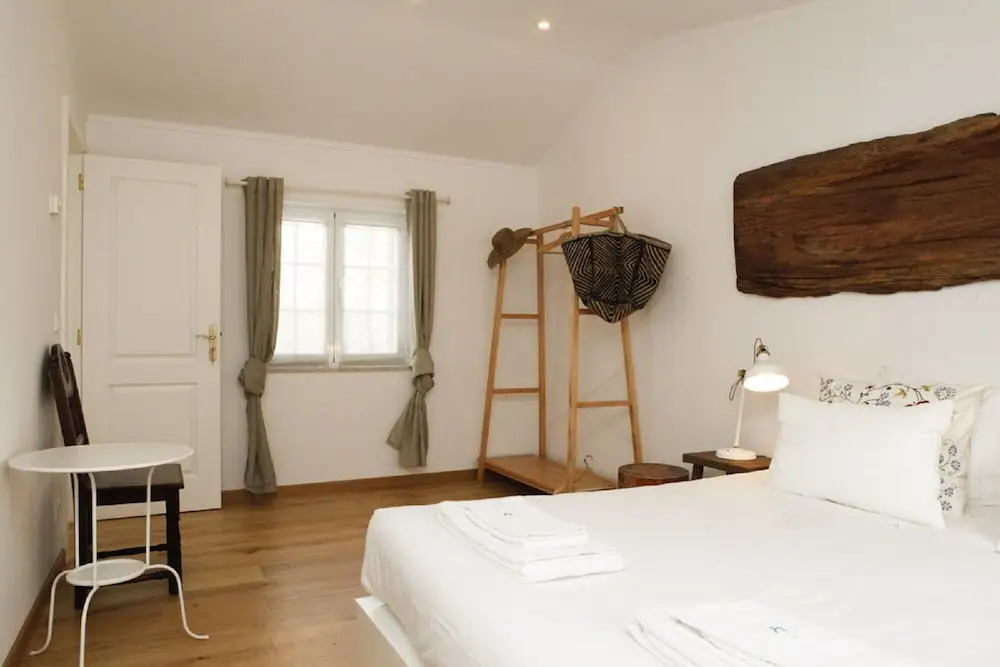 Cushy Apartment with garden in Estoril