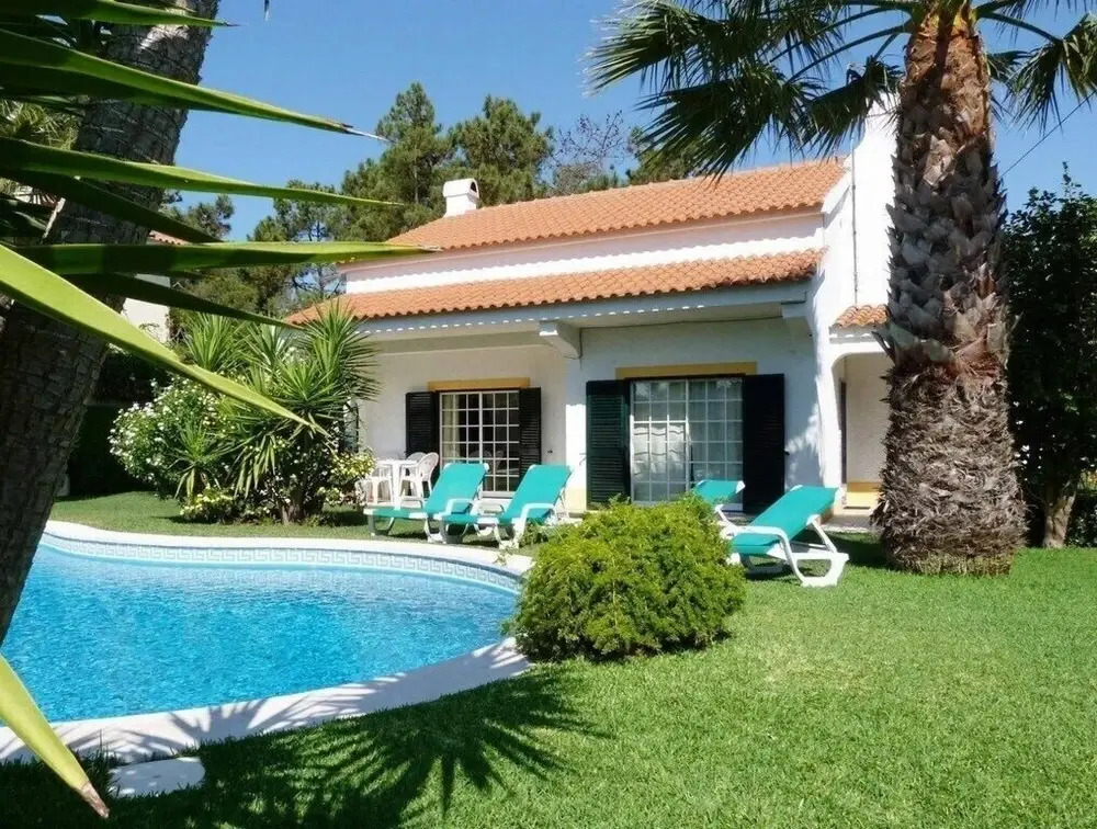 Villa Pelicano AL in Corroios
