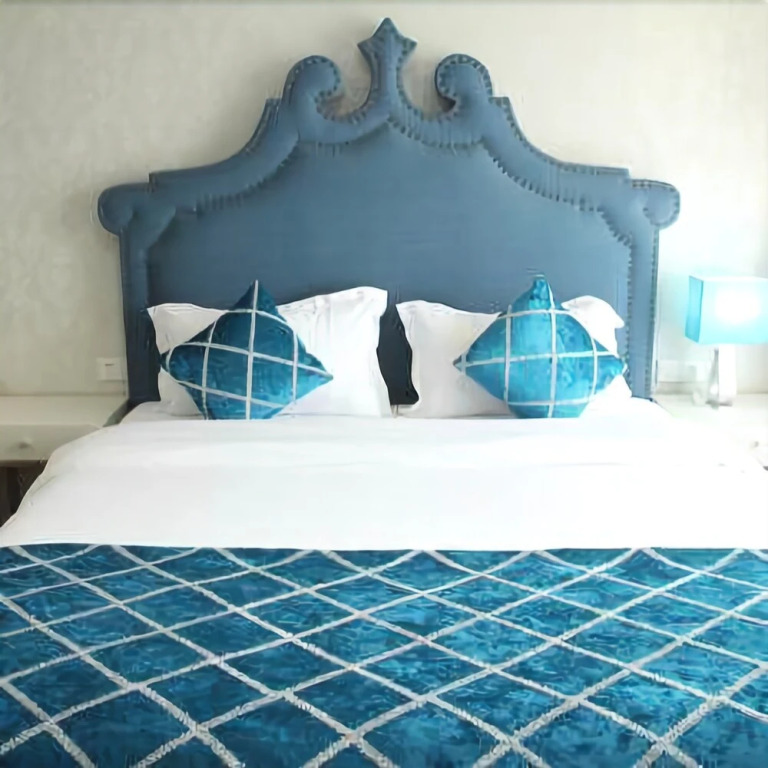 2513 Serviced Apartment