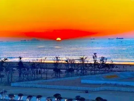 1 Minute Seaview Apartment