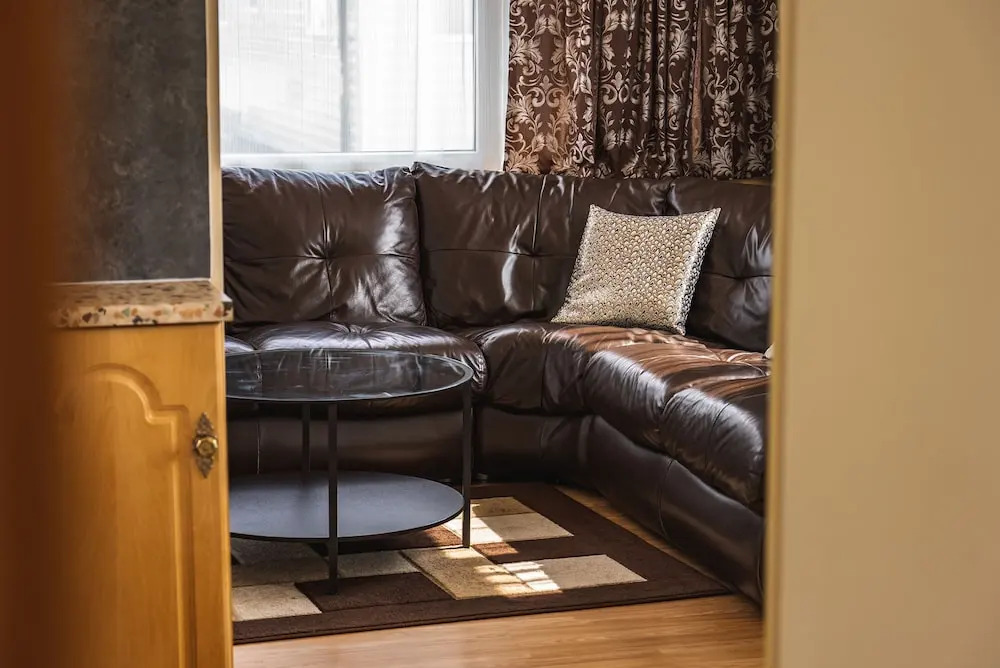 Lochlands 2br family caravan - pets-play park