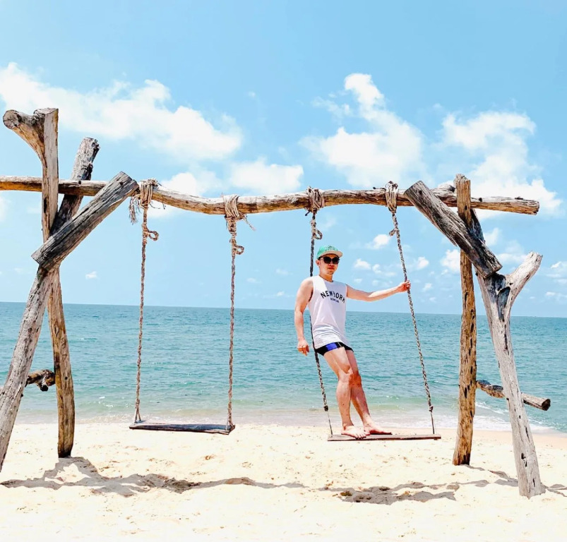 Huong Phong Ho Coc Beach Resort