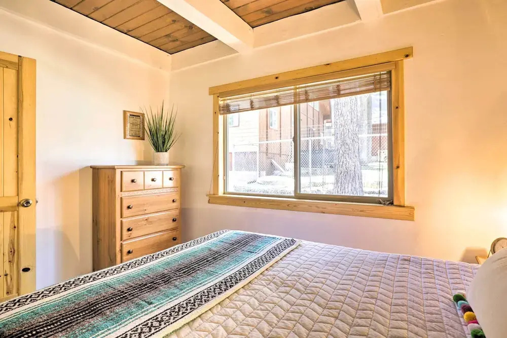 South Lake Tahoe Chalet w/ Hot Tub: By Ski & Golf!