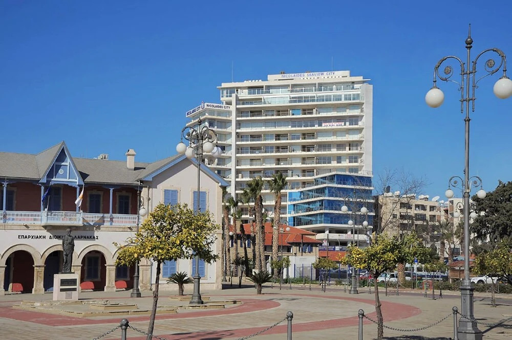 Finikoudes Seaview Beach Apartment