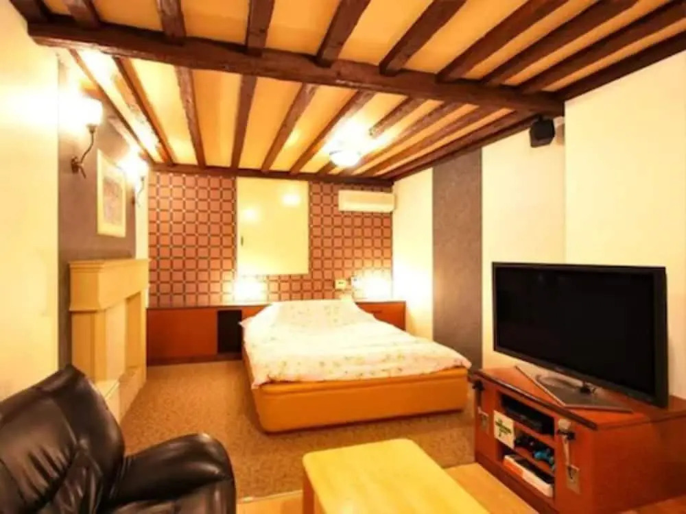 Hotel.COM
