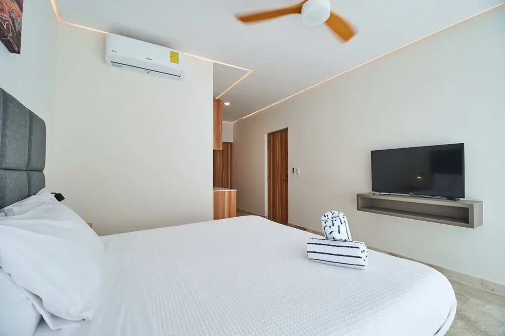 Elena Residences 004 By Lockey