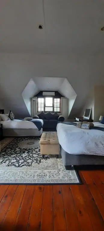 The Oak Potch Guesthouse
