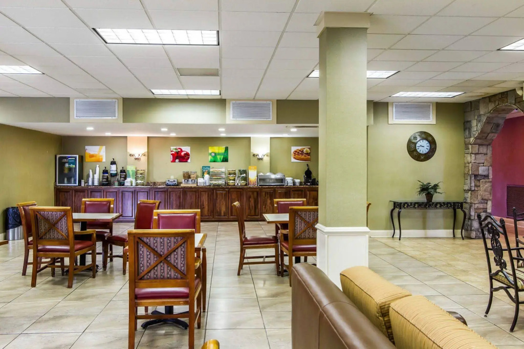 Motel 6 Opelika AL