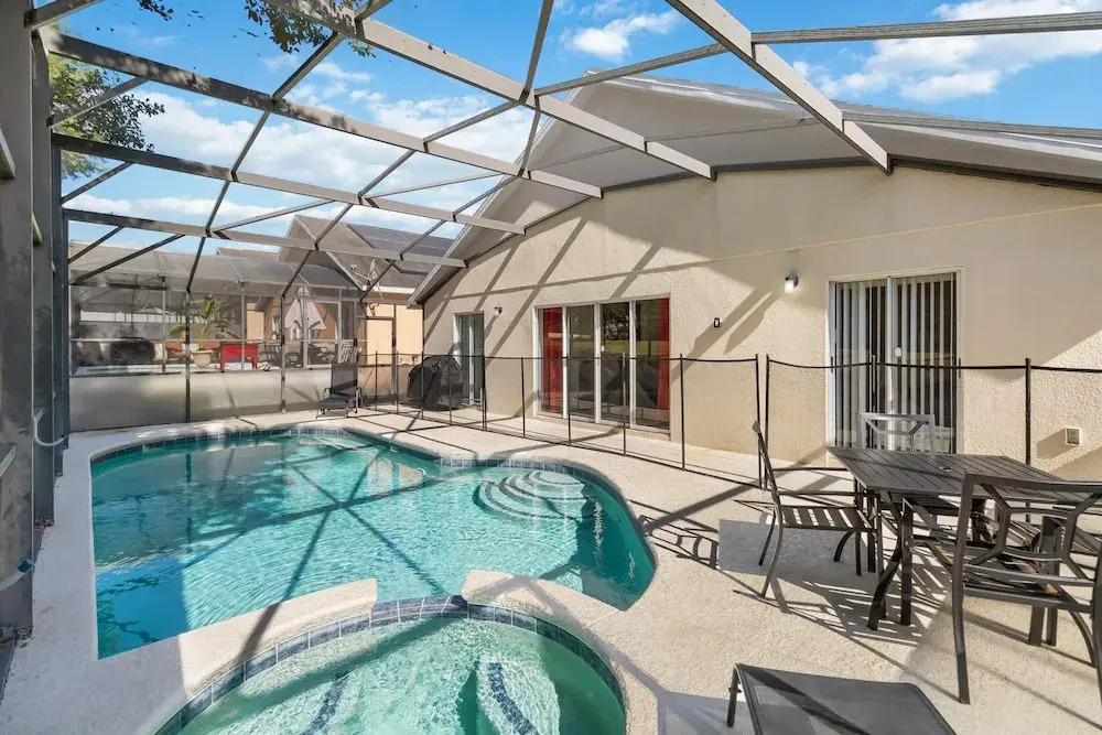 4/2 Private Pool House Near all Famous Attractions!!!