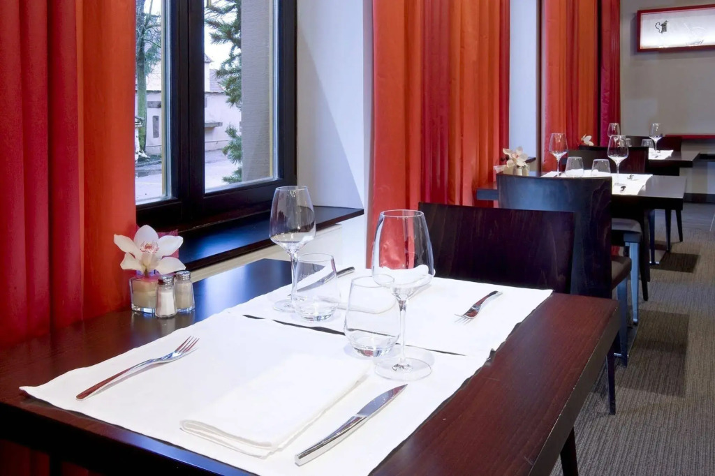 Hôtel Restaurant La Charrue
